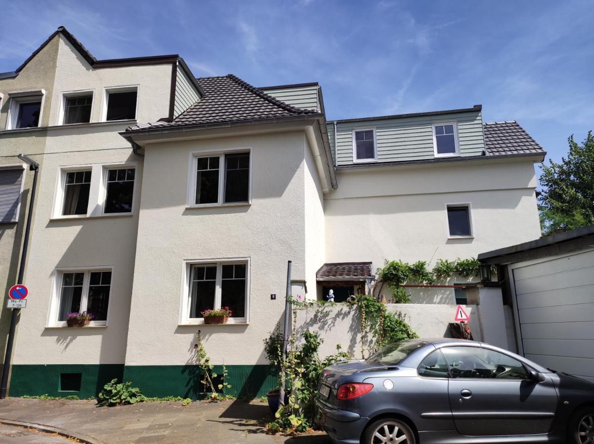 Gartenzimmer Mit Strassenbahn Zu Dom Und Messe Colónia Exterior foto